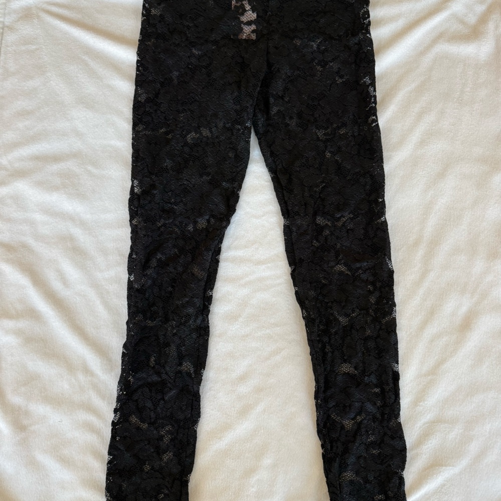 Rose Lace Black Leggings (NWT)